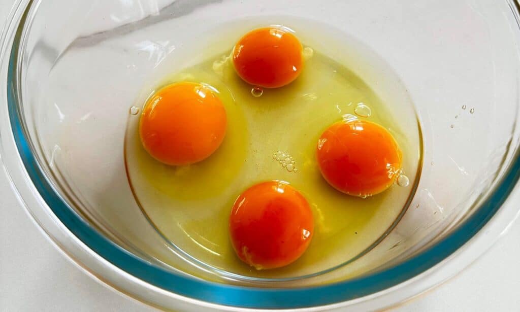 Raw eggs are a great source of complete proteins.