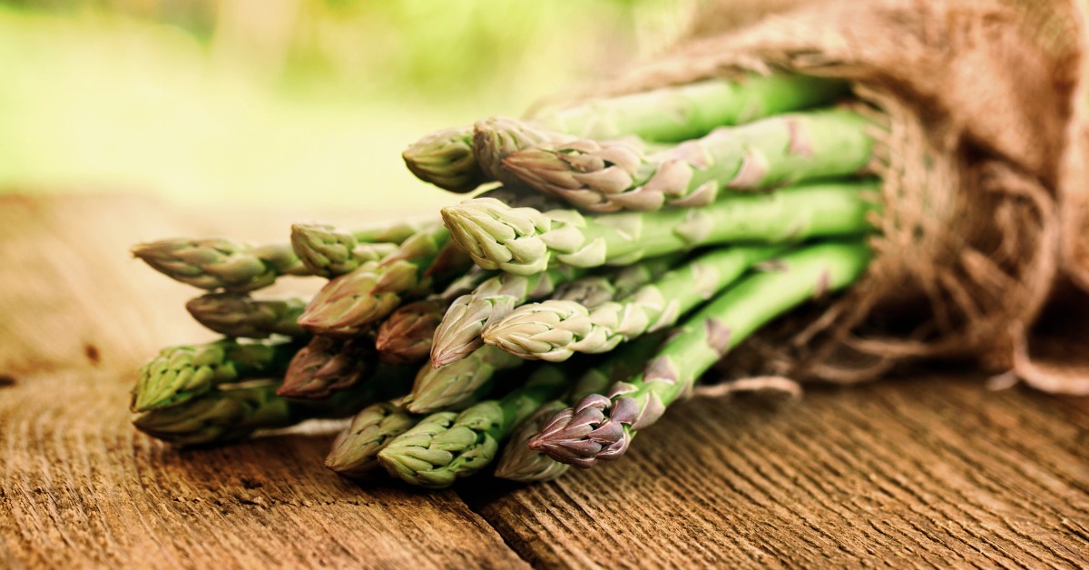 Asparagus is a source of soluble fiber. Asparagus is a source of soluble fiber.