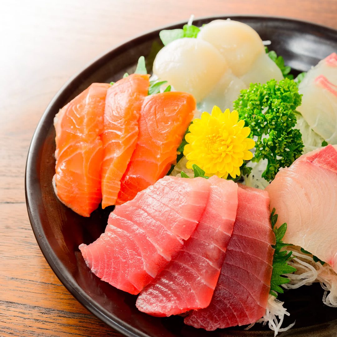Sashimi is a digestible complete protein source.