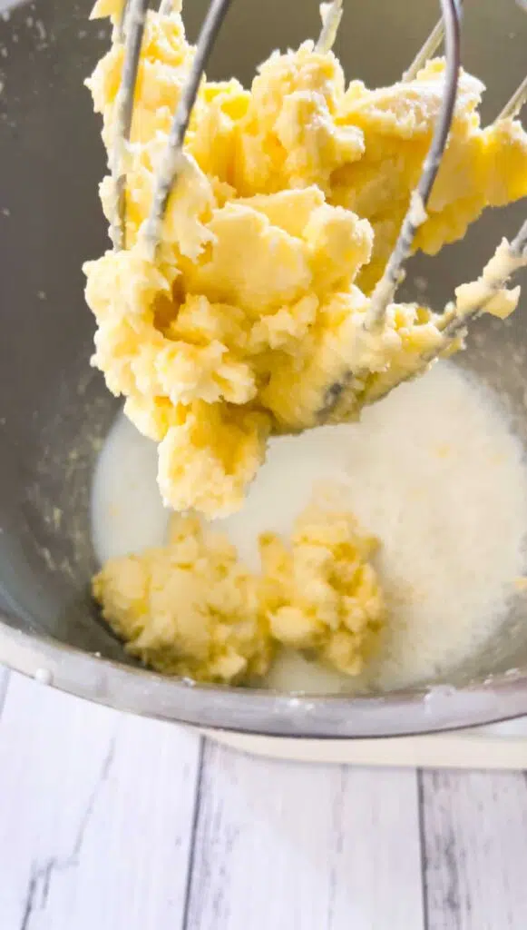 Complete separation of butter solids and buttermilk.