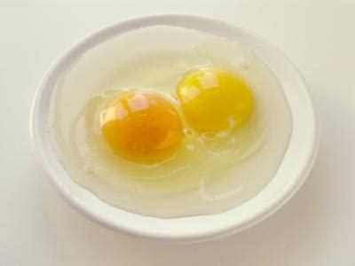 Comparison of egg yolks. Comparison of egg yolks.