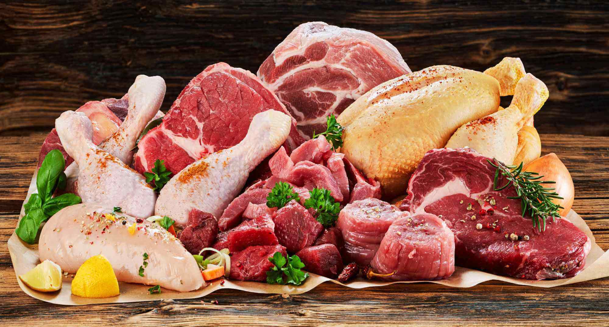A variety of animal meats can be eaten on a low carb diet. A variety of animal meats can be eaten on a low carb diet.